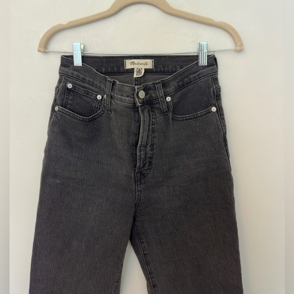 MADEWELL Perfect Vintage Straight Leg Jean Size: 26 - Picture 2 of 4